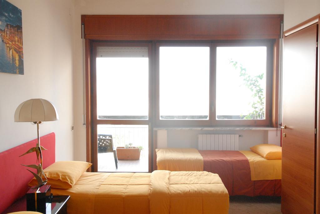 Bed & Breakfast Maricentro Taranto Bagian luar foto