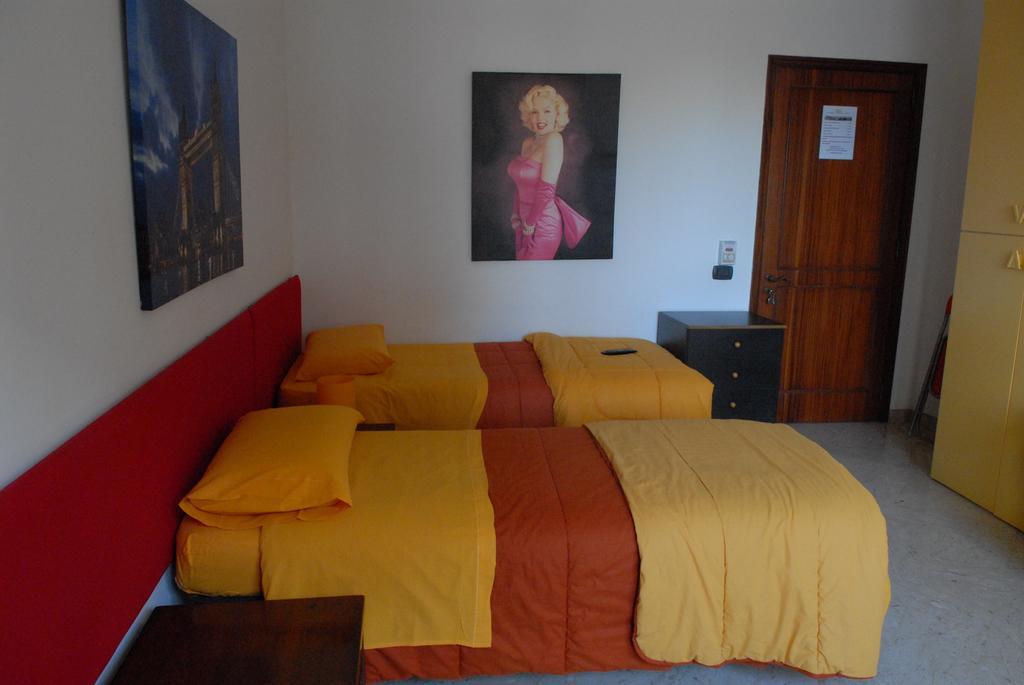 Bed & Breakfast Maricentro Taranto Ruang foto